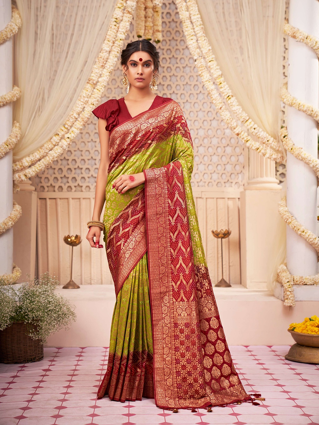 

Vardha Ethnic Motifs Woven Design Zari Bandhani Saree, Red