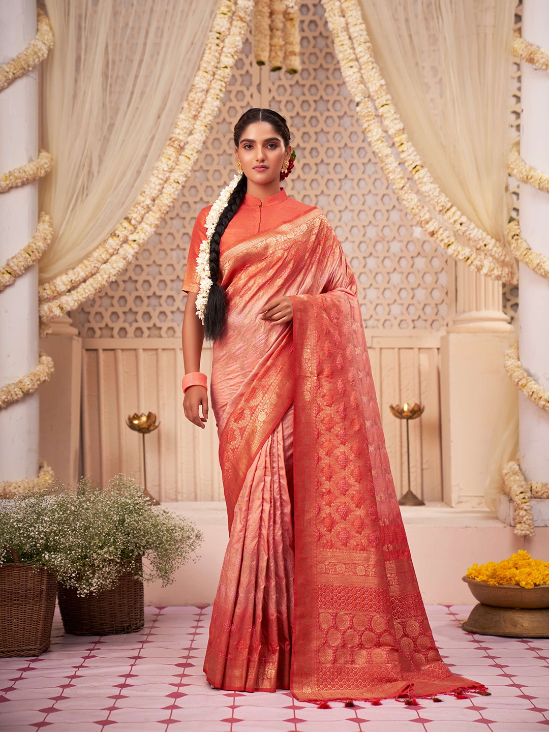 

Vardha Ethnic Woven Design Zari Saree, Orange