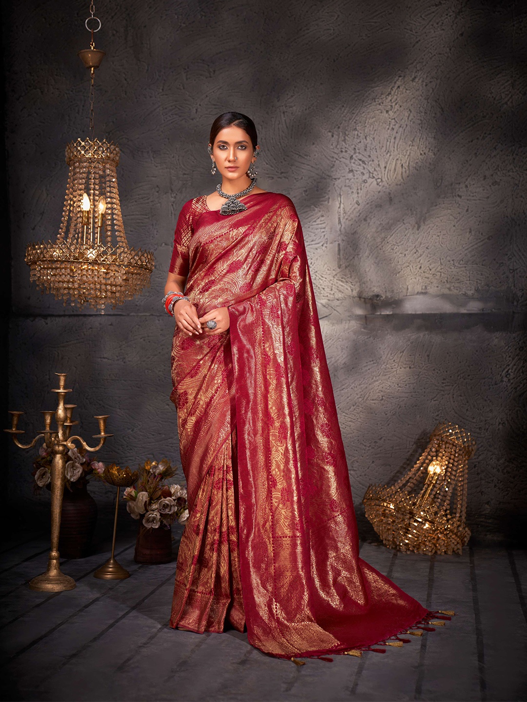 

Vardha Floral Zari Silk Blend Kanjeevaram Saree With Tassel, Red