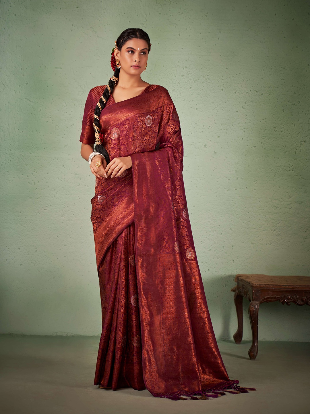 

Vardha Floral Woven Design Zari Kanjeevaram Saree, Maroon