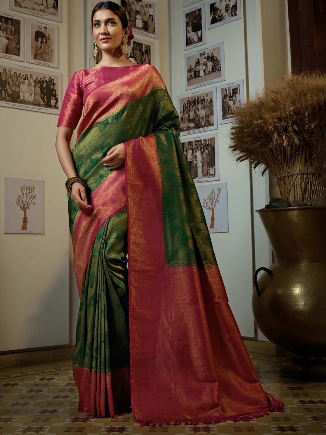 

Vardha Floral Zari Silk Blend Kanjeevaram Saree With Tassel, Green