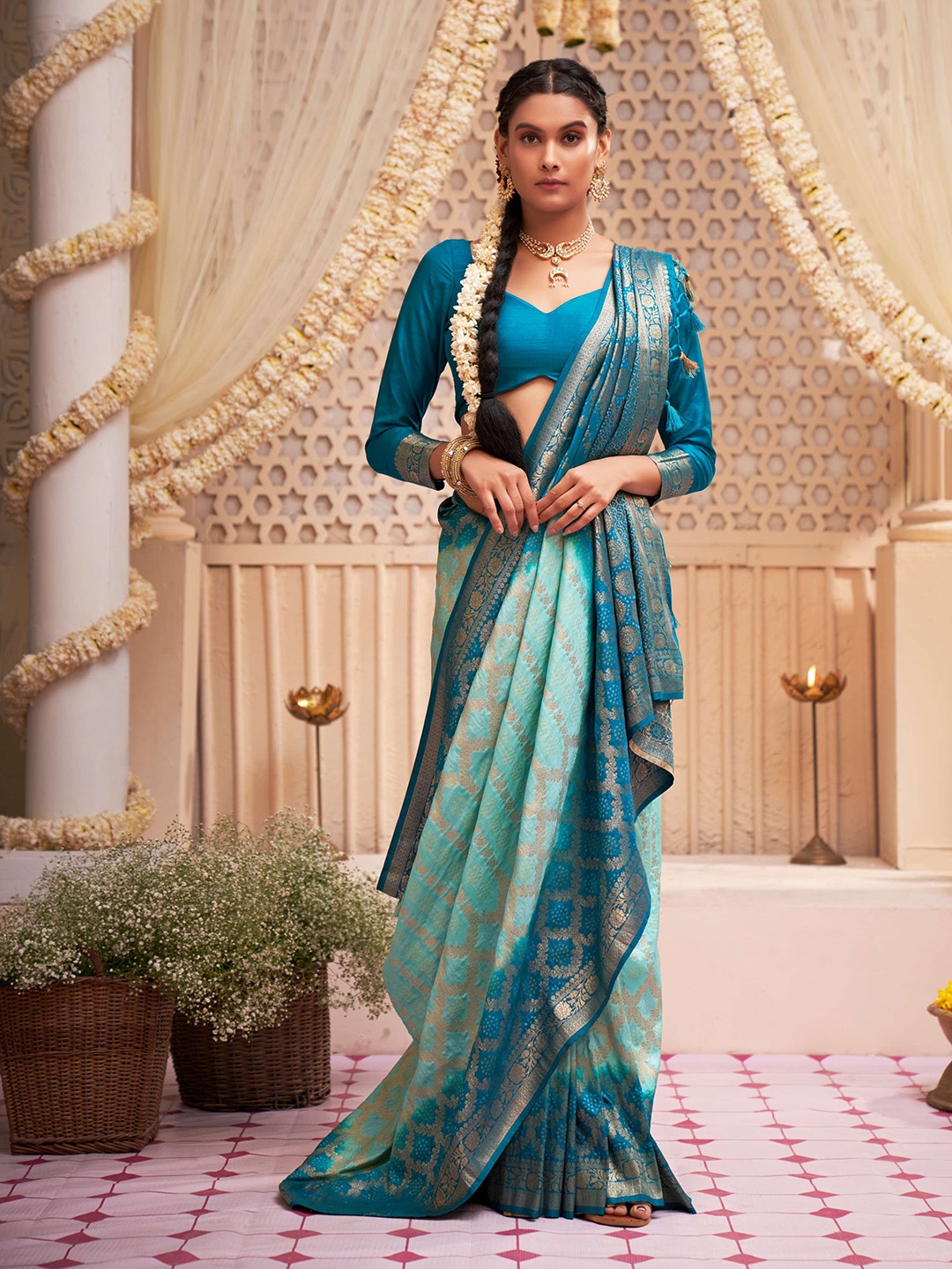 

Vardha Ethnic Motif Woven Design Zari Saree, Blue