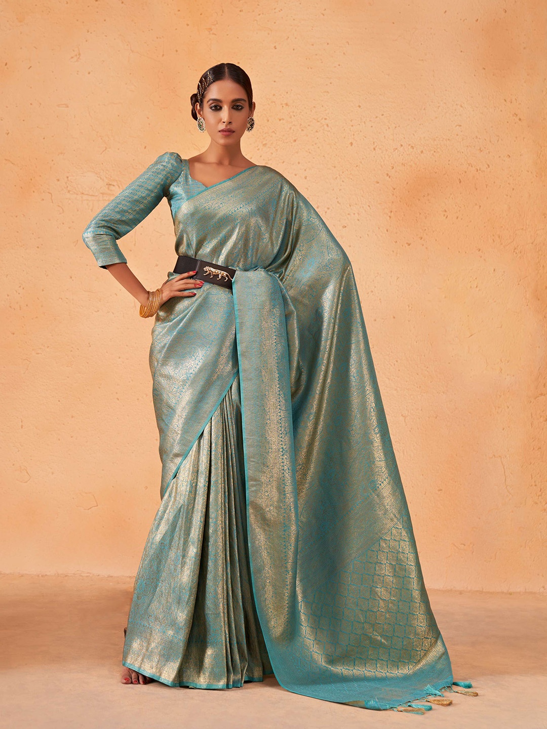 

Vardha Paisley Woven Design Zari Kanjeevaram Saree, Blue