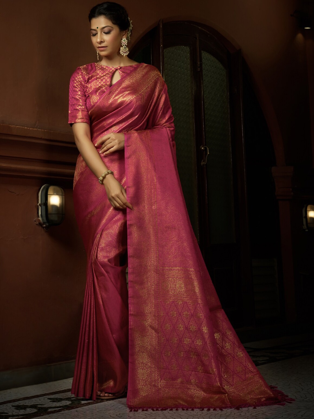 

Vardha Ethnic Woven Design Zari Kanjeevaram Saree, Pink
