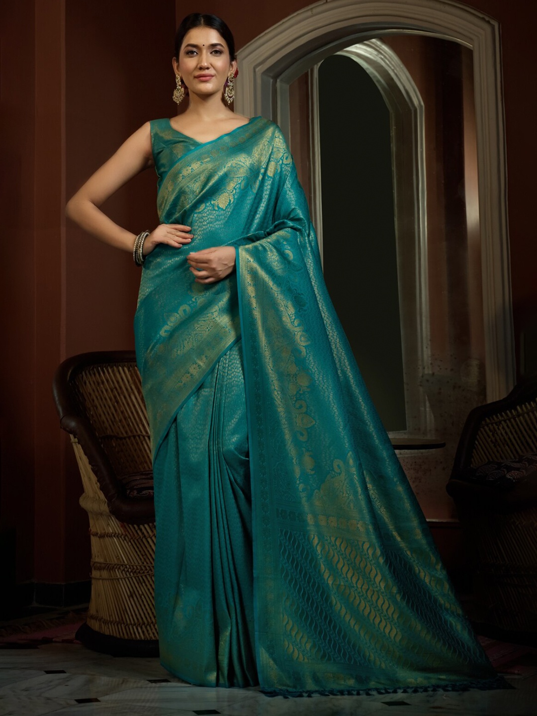 

Vardha Ethnic Motifs Zari Silk Blend Kanjeevaram Saree With Tassel, Blue