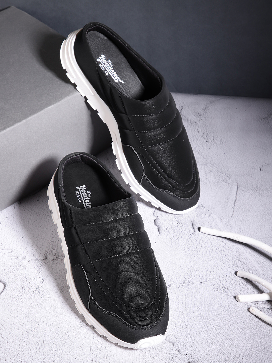 

The Roadster Lifestyle Co. Women Textured Mule Sneakers, Black
