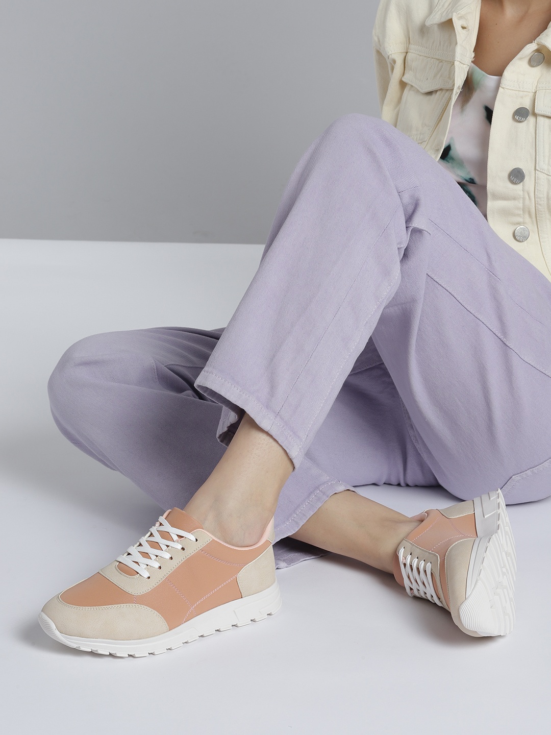 

The Roadster Lifestyle Co. Women Colourblocked Sneakers, Peach