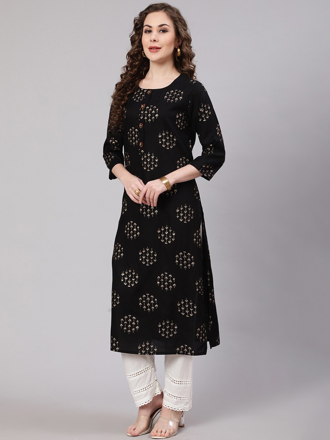 

Pankvi Ethnic Motifs Printed Foil Print Straight Kurta, Black