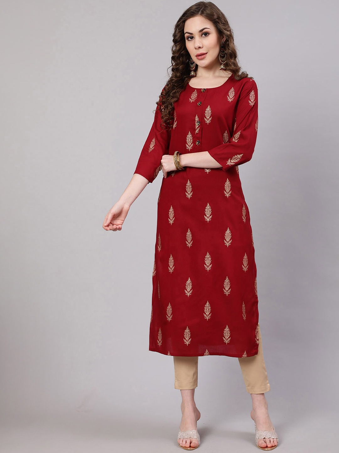 

Pankvi Ethnic Motifs Foil Printed Straight Kurta, Maroon