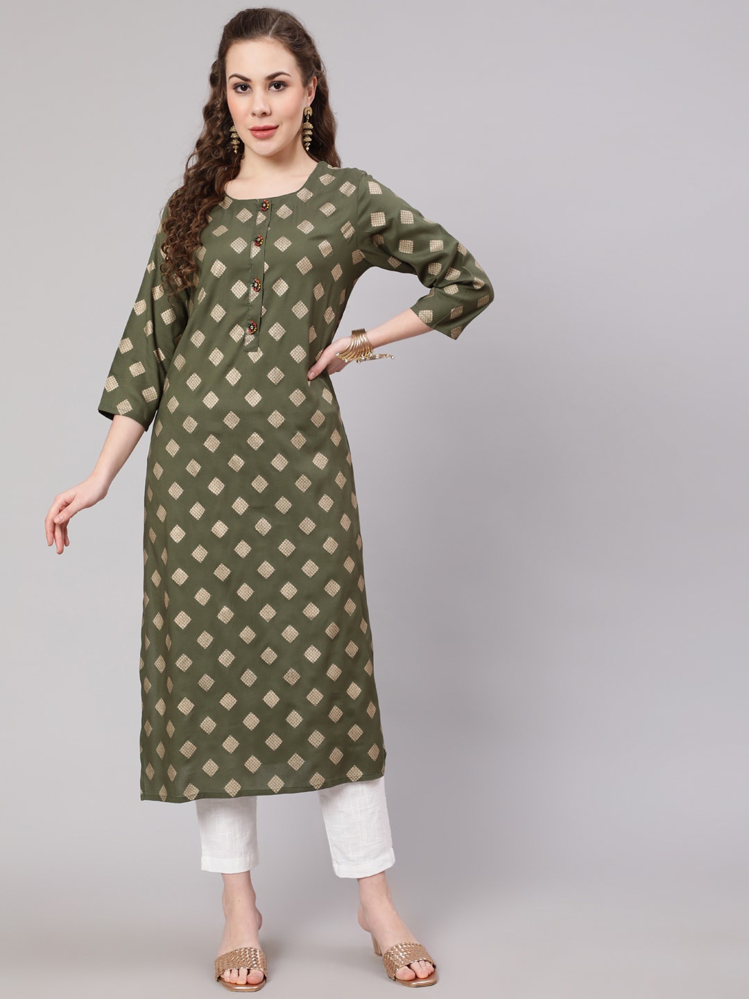 

Pankvi Ethnic Motifs Foil Printed Straight Kurta, Green