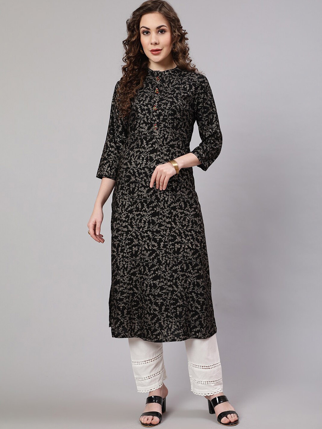 

Pankvi Floral Printed Mandarin Collar Straight Kurta, Black
