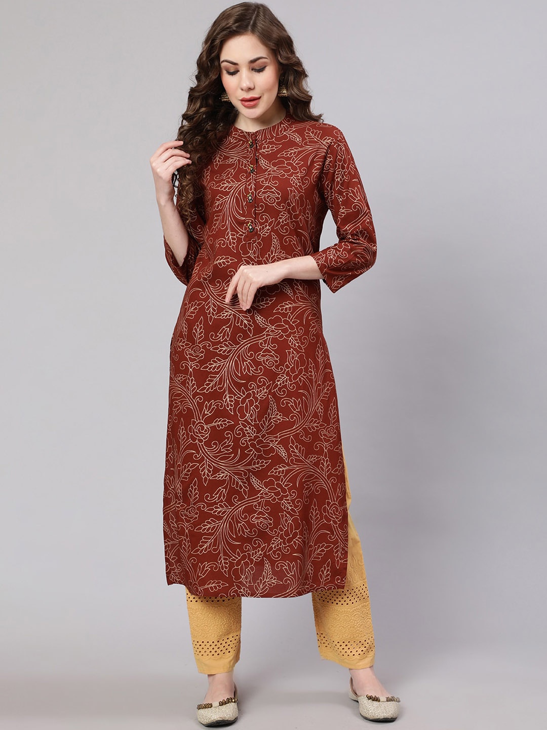 

Pankvi Ethnic Motifs Foil Printed Straight Kurta, Brown