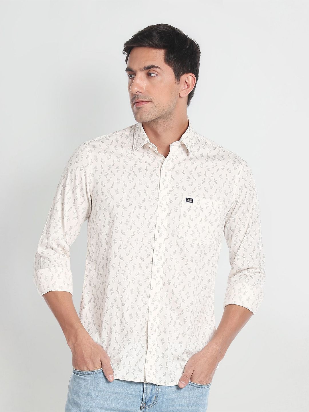 

Arrow Sport Men Pure Cotton Slim Fit Floral Printed Twill Casual Shirt, Beige