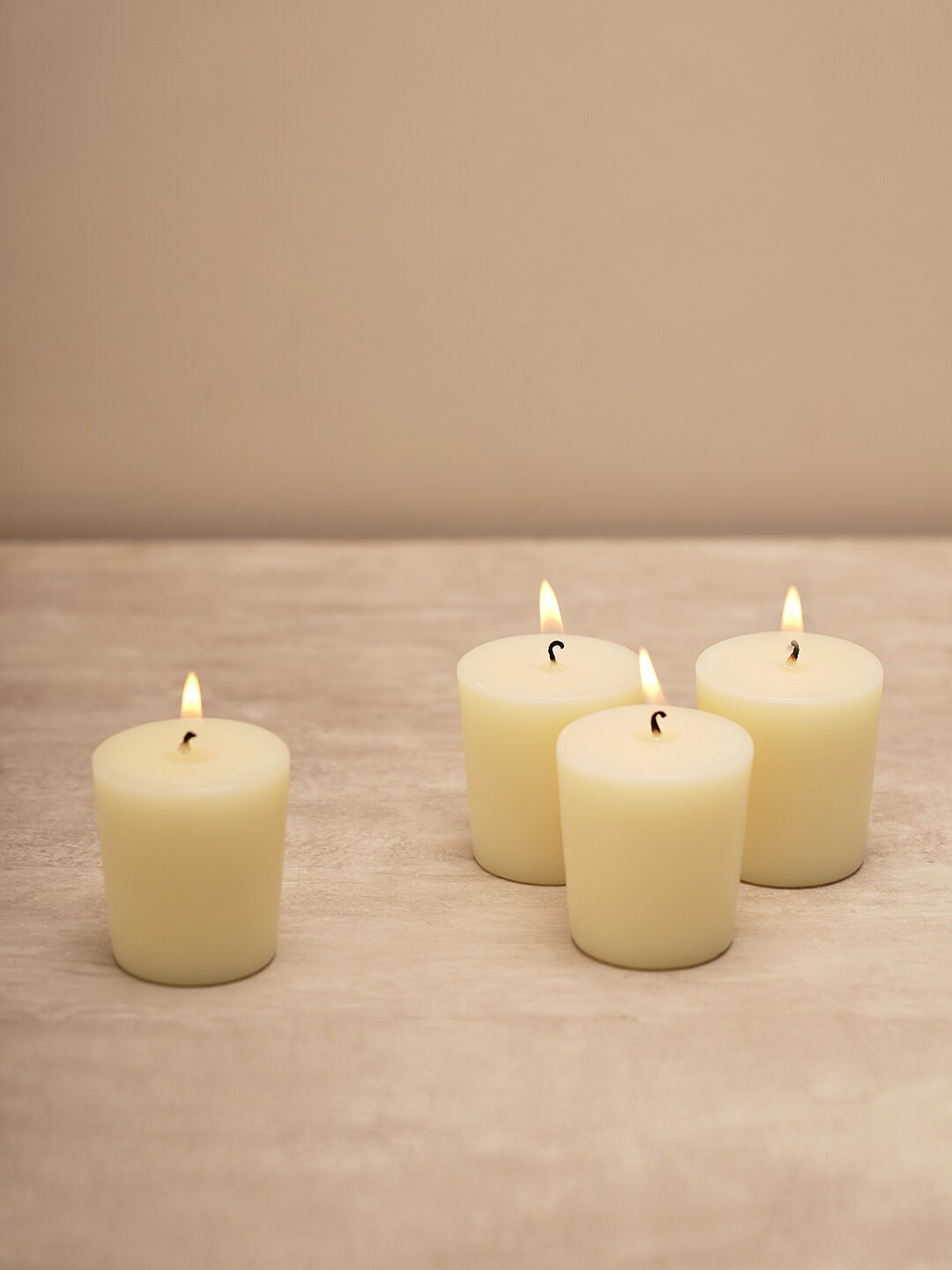 

Pure Home and Living Antique Lace White 4-Pcs Votive Tea Light Candles