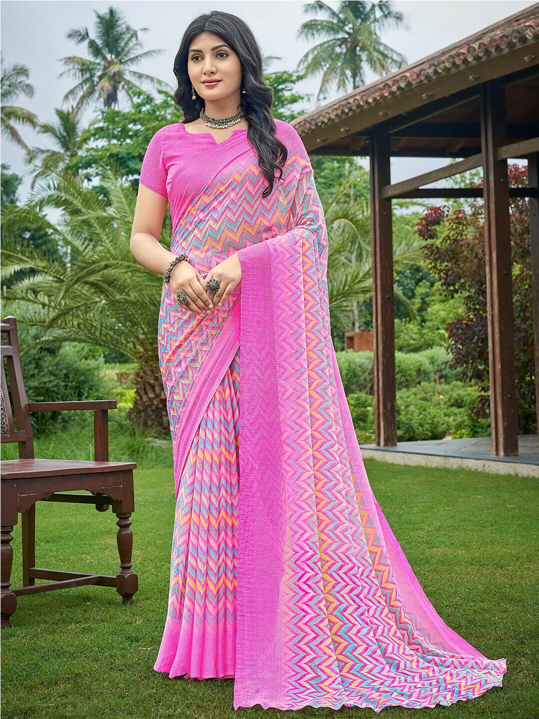 

Kasak Abstract Printed Silk Blend Block Print Saree, Pink