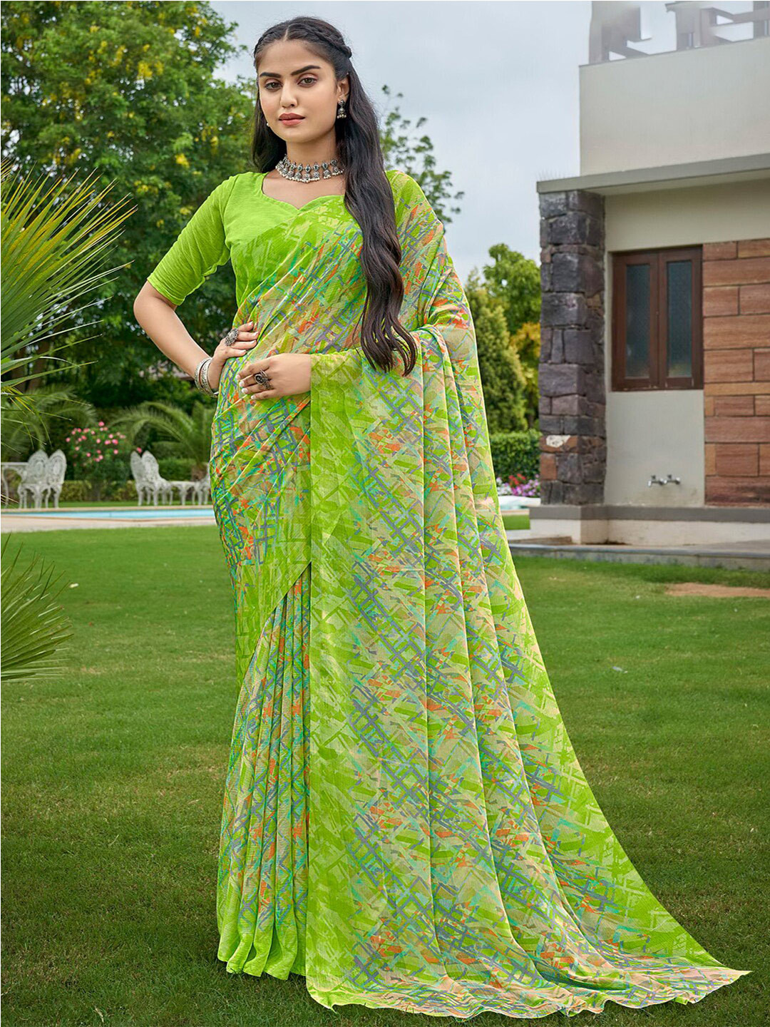 

Kasak Abstract Printed Poly Chiffon Block Print Saree, Green