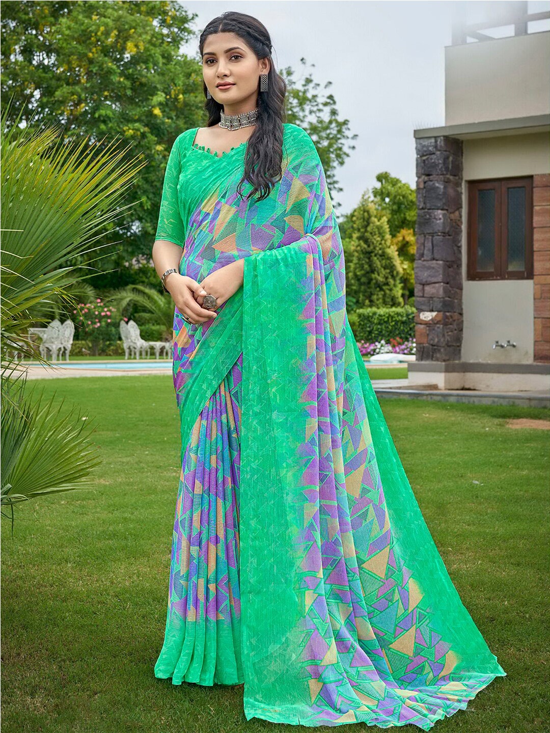 

Kasak Geometric Printed Silk Blend Block Print Saree, Turquoise blue
