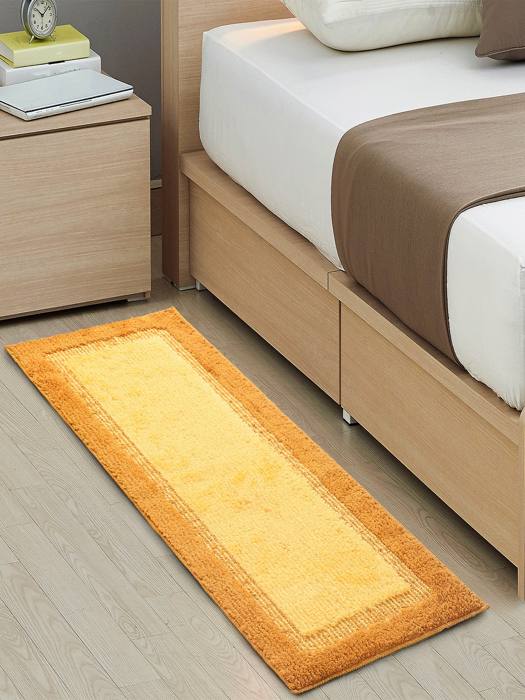 

Saral Home Elyesse Golden Self-Design Rectangular Anti-Skid Runner, Gold