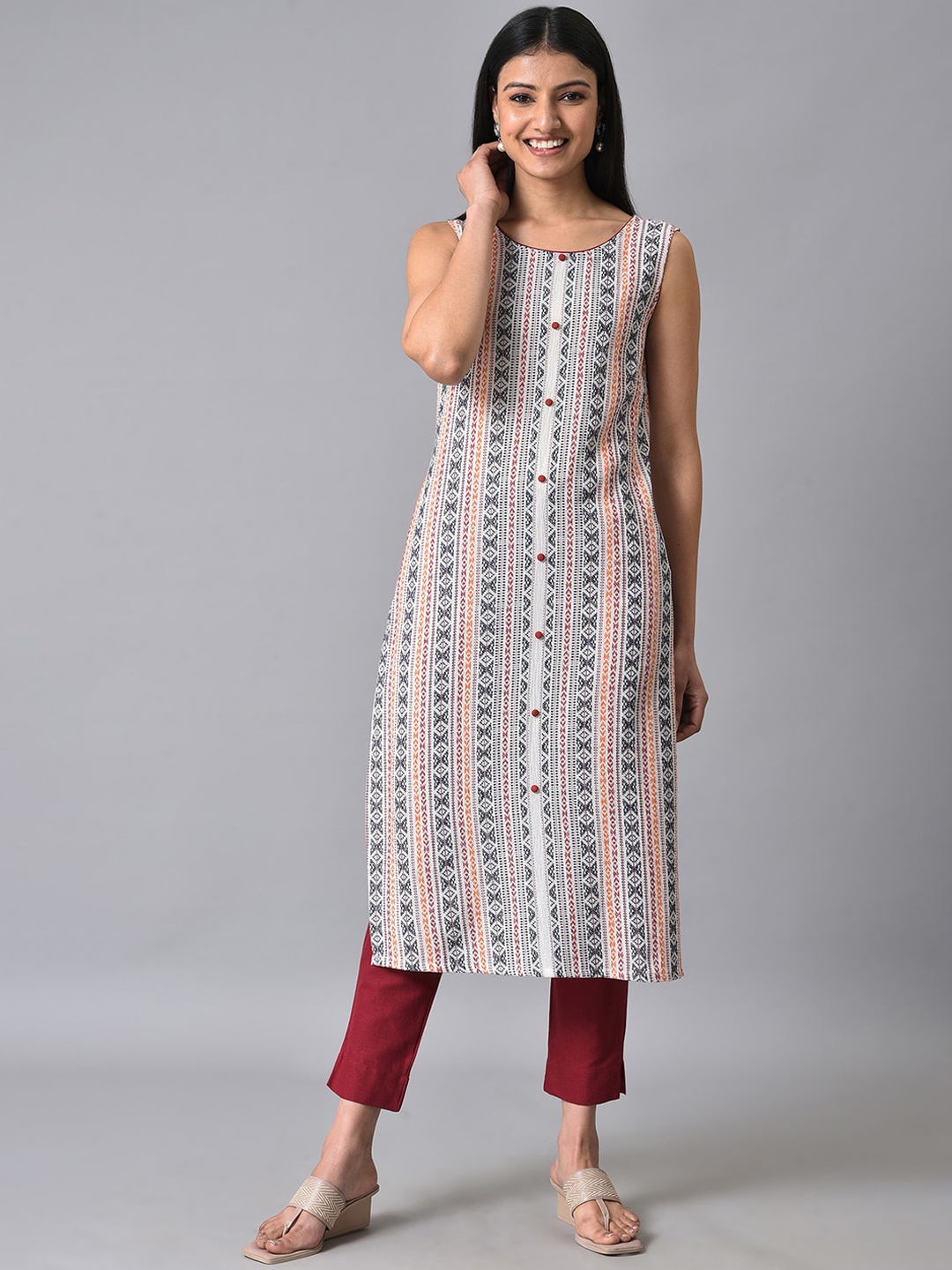 

AURELIA Geometric Woven Design Sleeveless Thread Work Straight Kurta, White