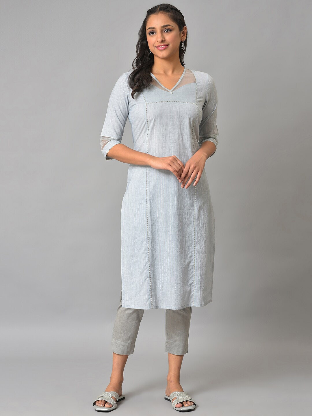 

AURELIA Striped V-Neck Gotta Patti Straight Kurta, Blue