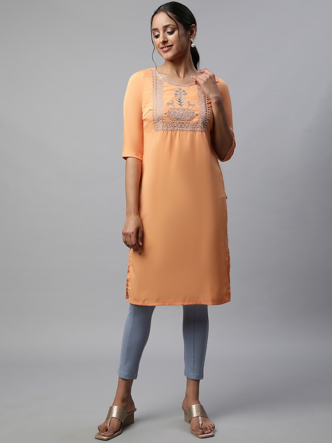 

AURELIA Gotta Patti Straight Kurta, Peach