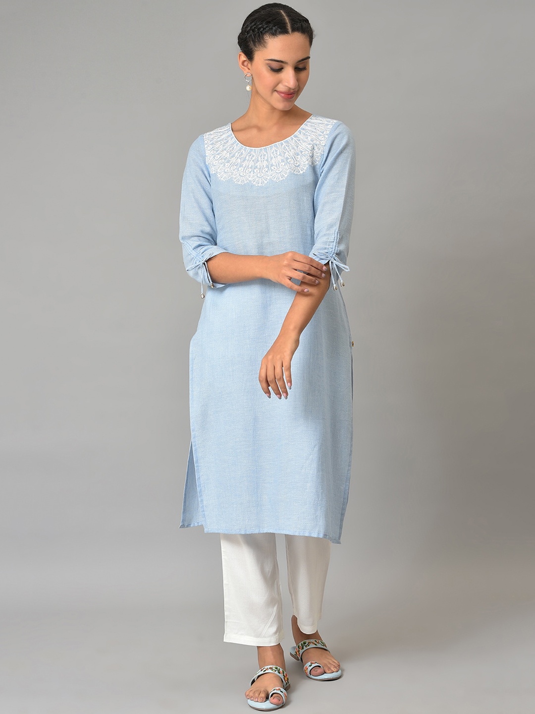 

AURELIA Woven Design Thread Work Pure Cotton Kurta, Blue