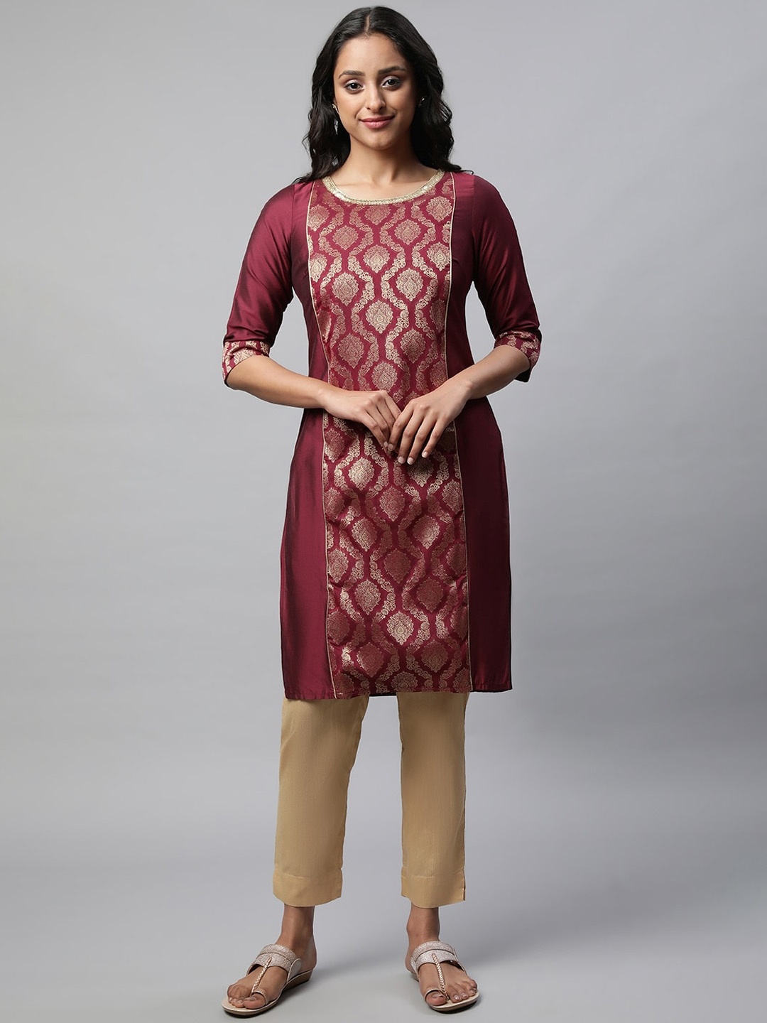 

AURELIA Ethnic Motifs Woven Design Patch Work Panelled Straight Kurta, Maroon