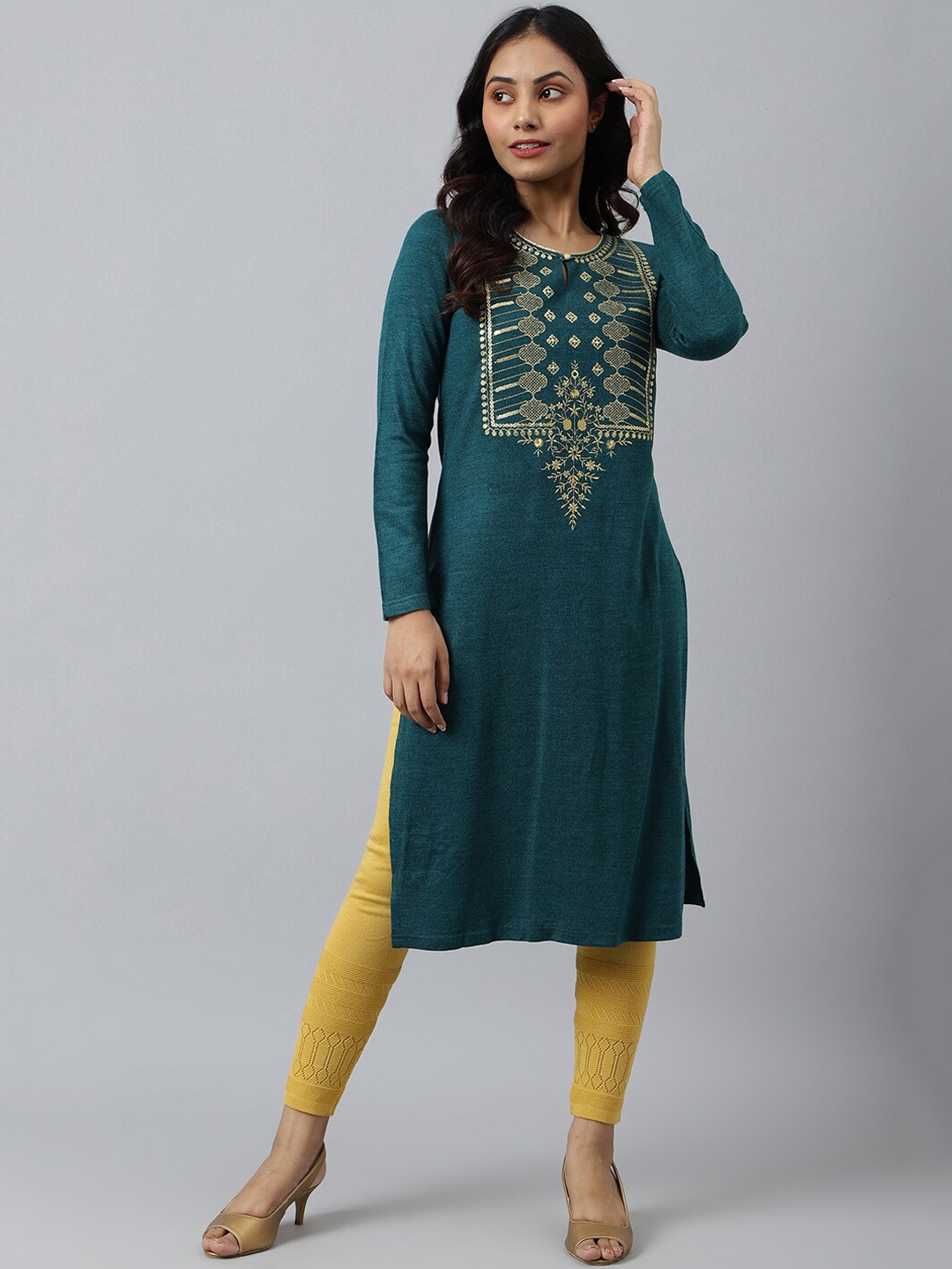 

AURELIA Ethnic Motifs Yoke Design Keyhole Neck Sequinned Acrylic Kurta, Teal