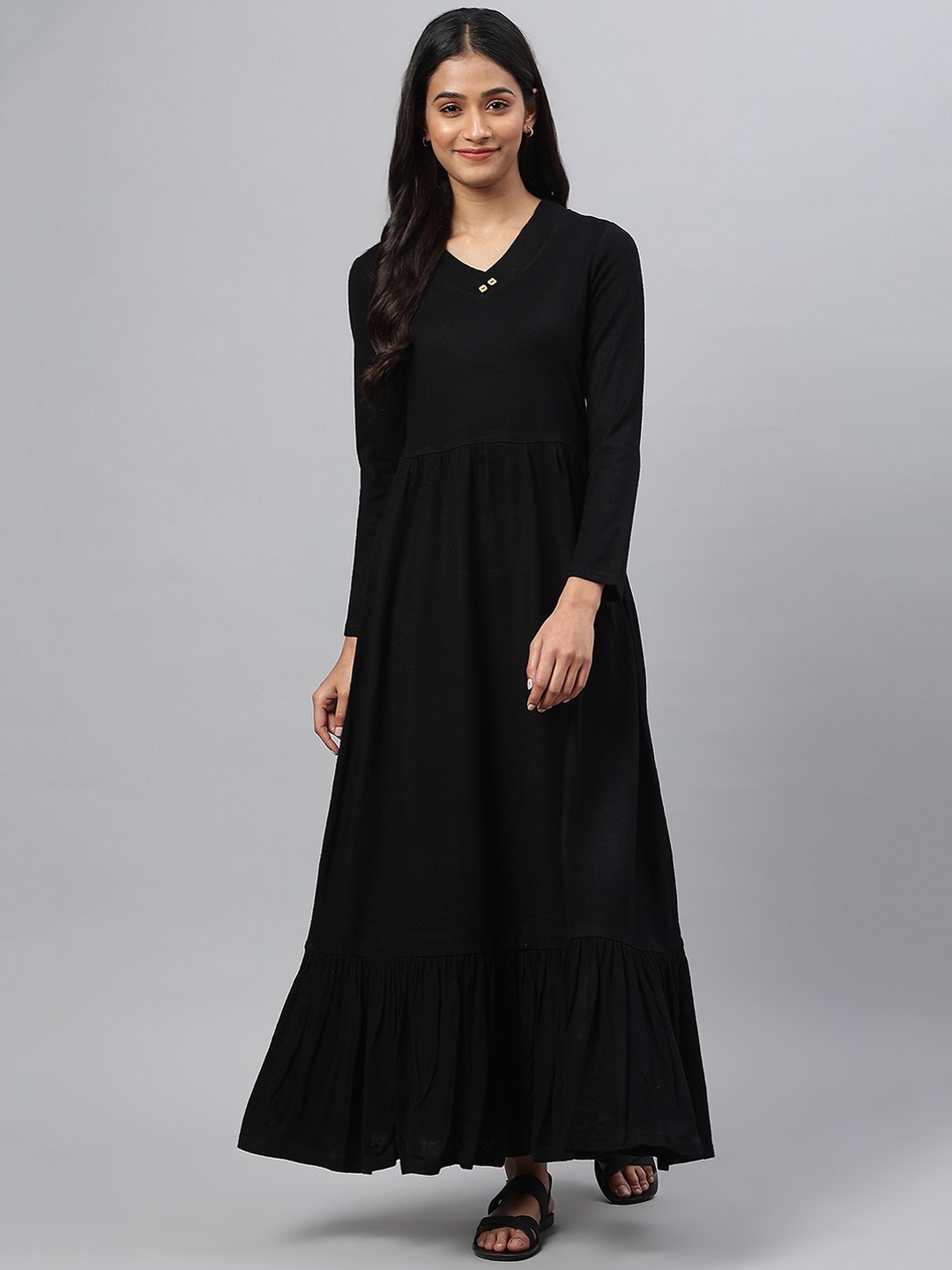 

AURELIA V-Neck Long Sleeves Acrylic Anarkali Kurta, Black