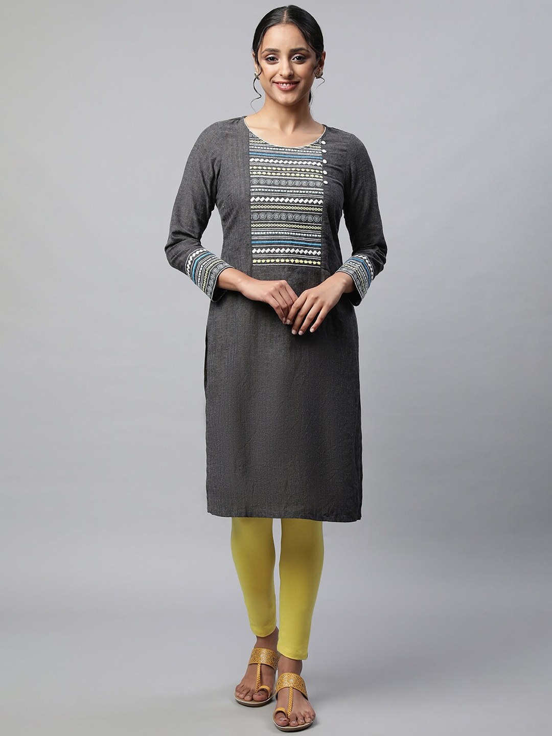 

AURELIA Ethnic Motif Yoke Design Thread Work Pure Cotton Kurta, Grey