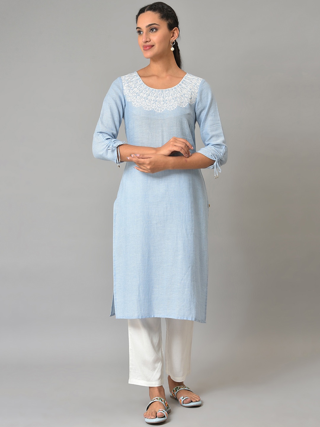 

AURELIA Woven Design Thread Work Pure Cotton Kurta, Blue