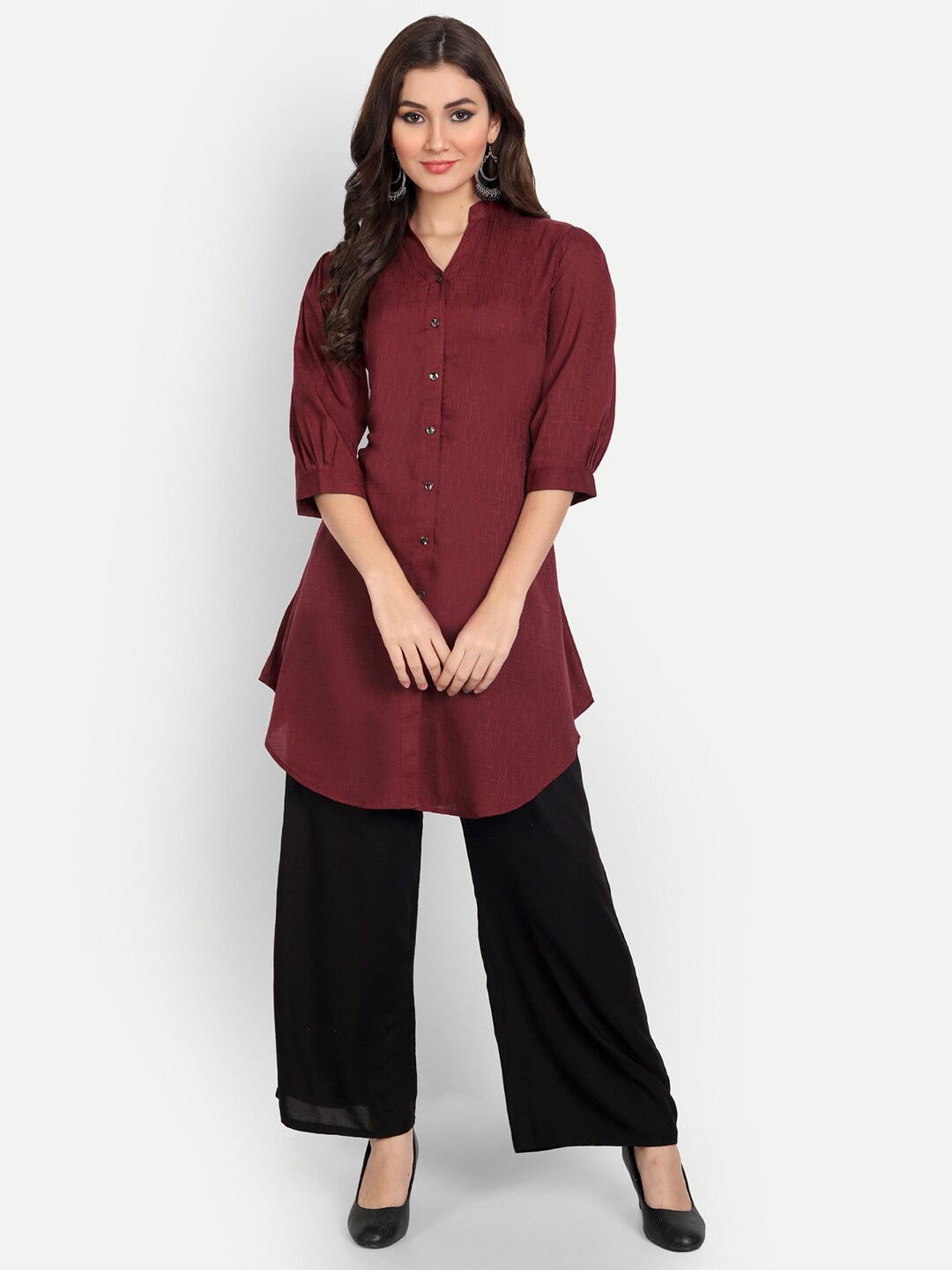 

Rudraaksha Creations Mandarin Collar Kurta, Maroon