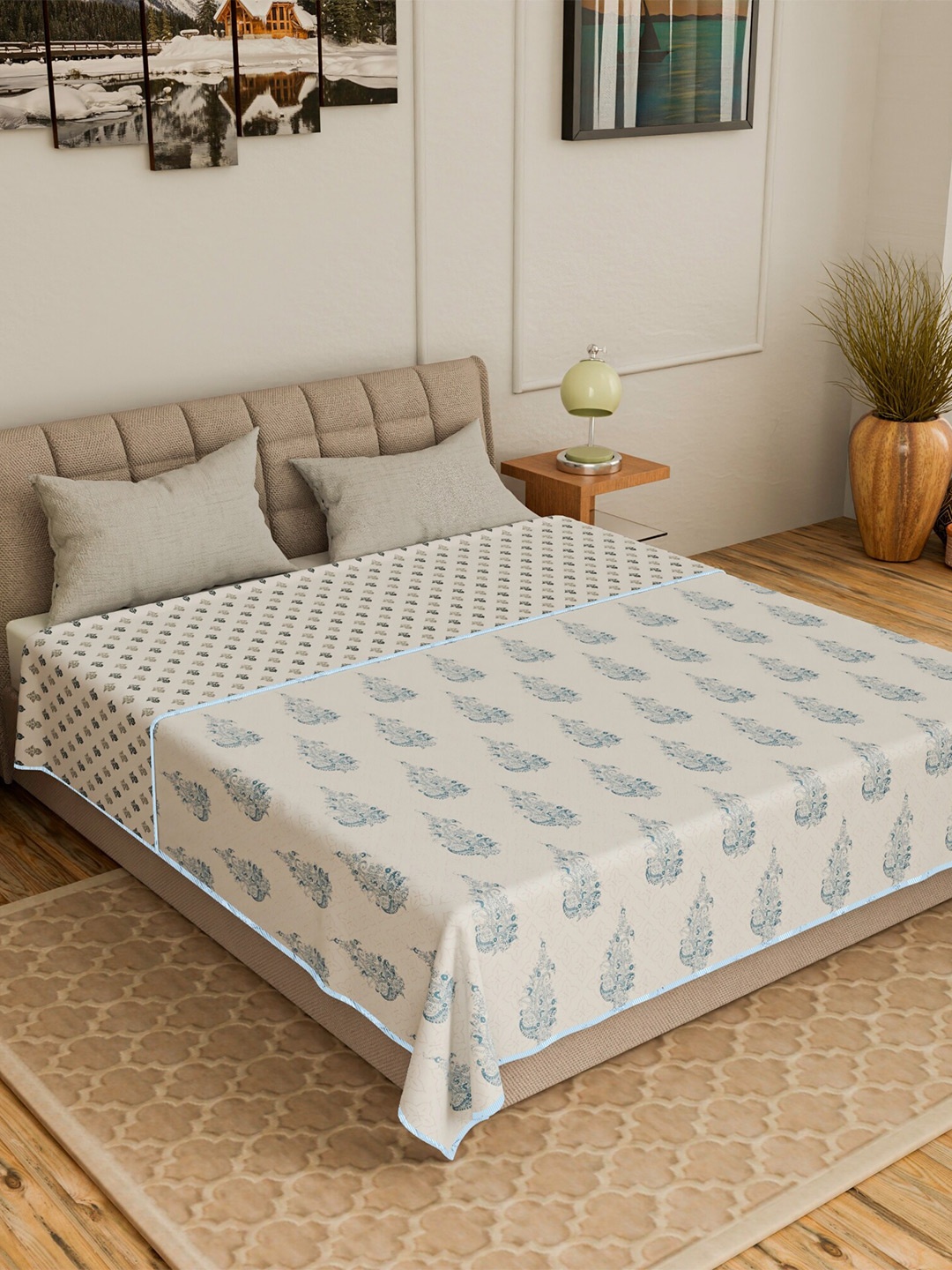

CURIOUS LIFESTYLE White & Blue Ethnic Motifs Summer 150 GSM Reversible Double Bed Dohar