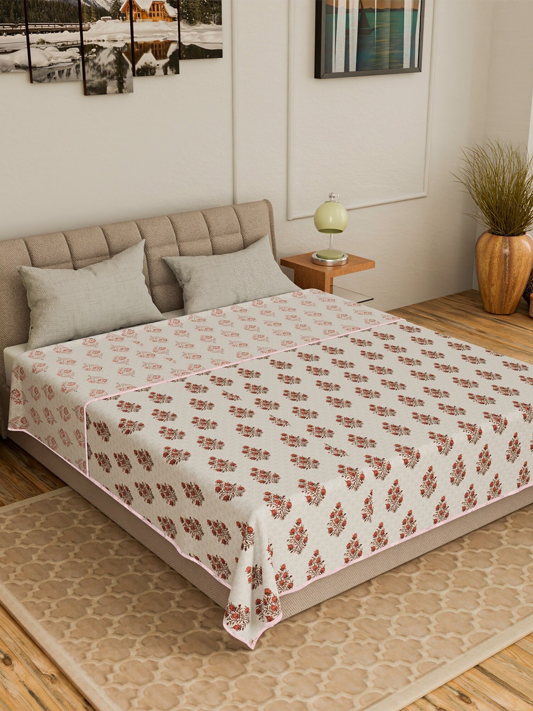 

CURIOUS LIFESTYLE White & Peach-Coloured Summer 150 GSM Reversible Double Bed Dohar