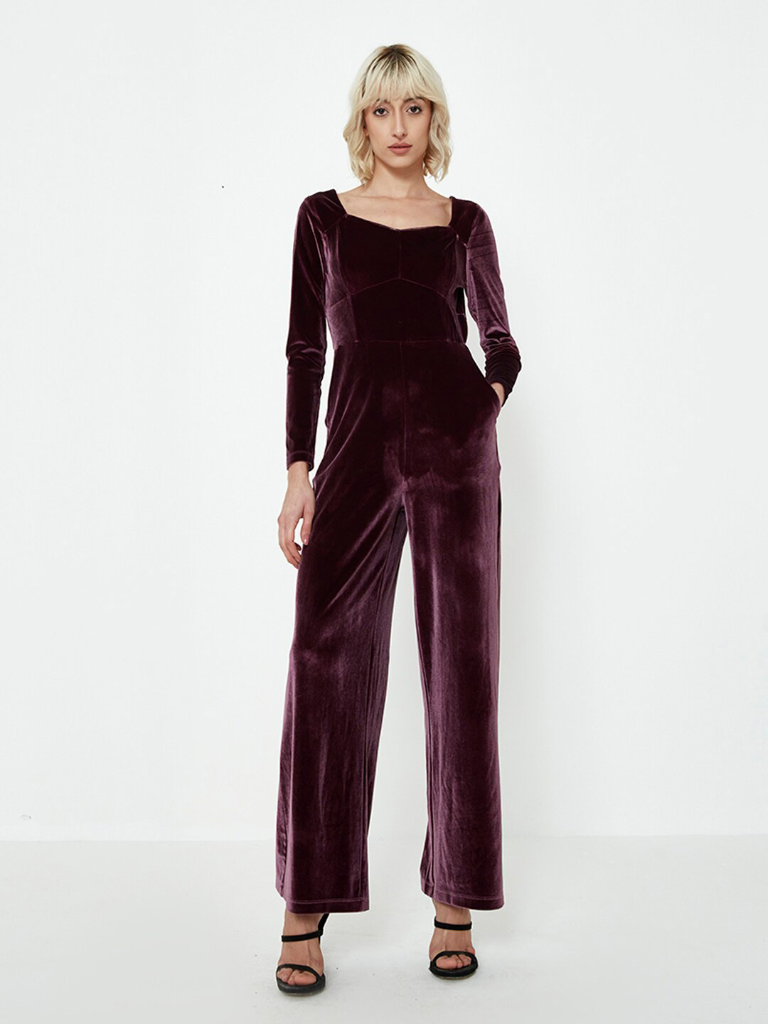 

COVER STORY Velvet Basic Jumpsuit, Purple