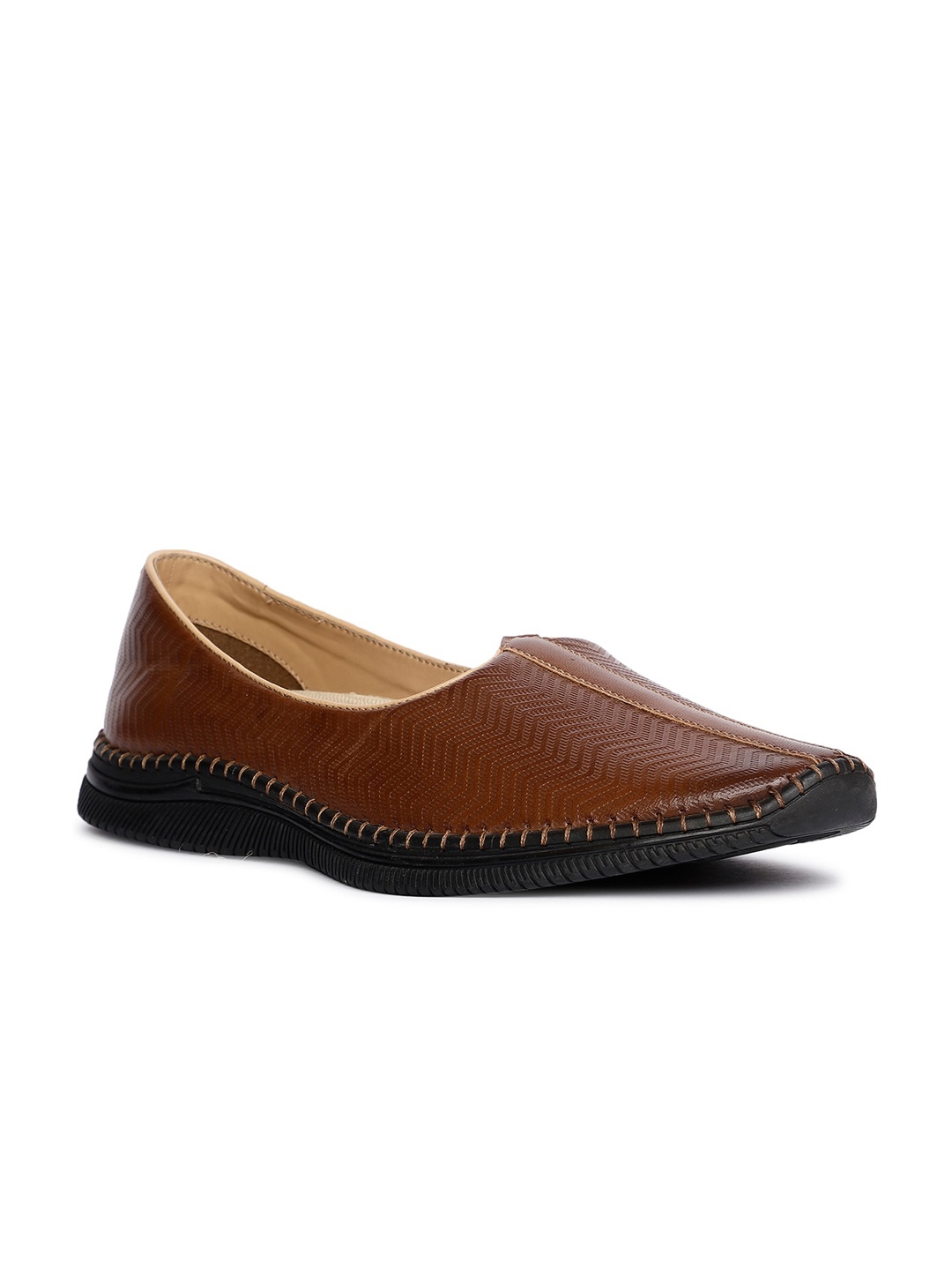 

Bata Men Textured Mojaris, Tan