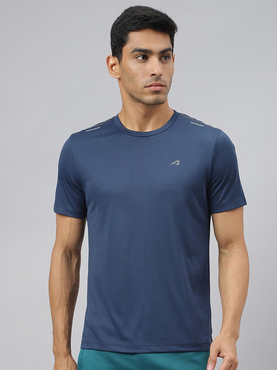 

Alcis Men Drytech+ Anti-Static Slim-Fit Round Neck Running T-Shirt, Navy blue