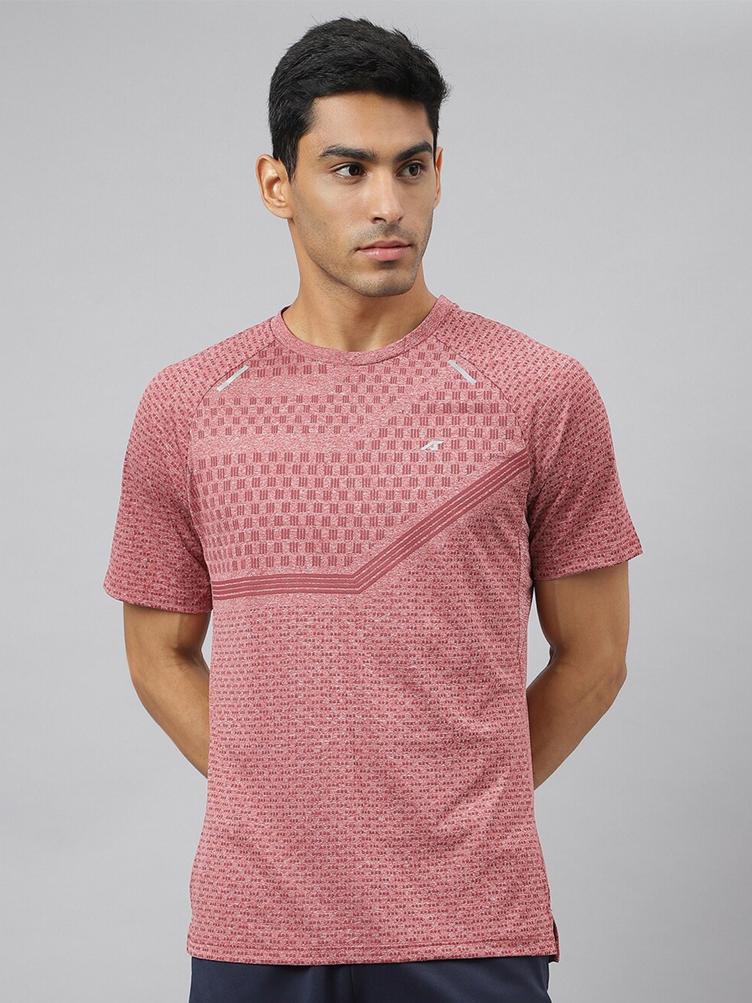 

Alcis Men Heather Anti-Static Slim-Fit Round Neck Distance Running T-Shirt, Red