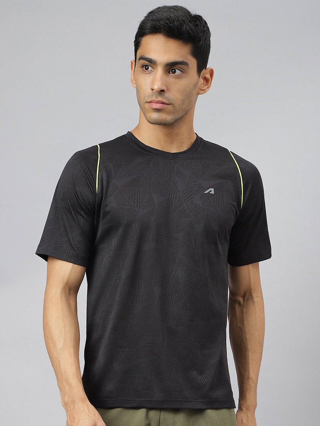 

Alcis Men Jacquard Mesh Anti-Static Slim-Fit Round Neck Training T-Shirt, Black
