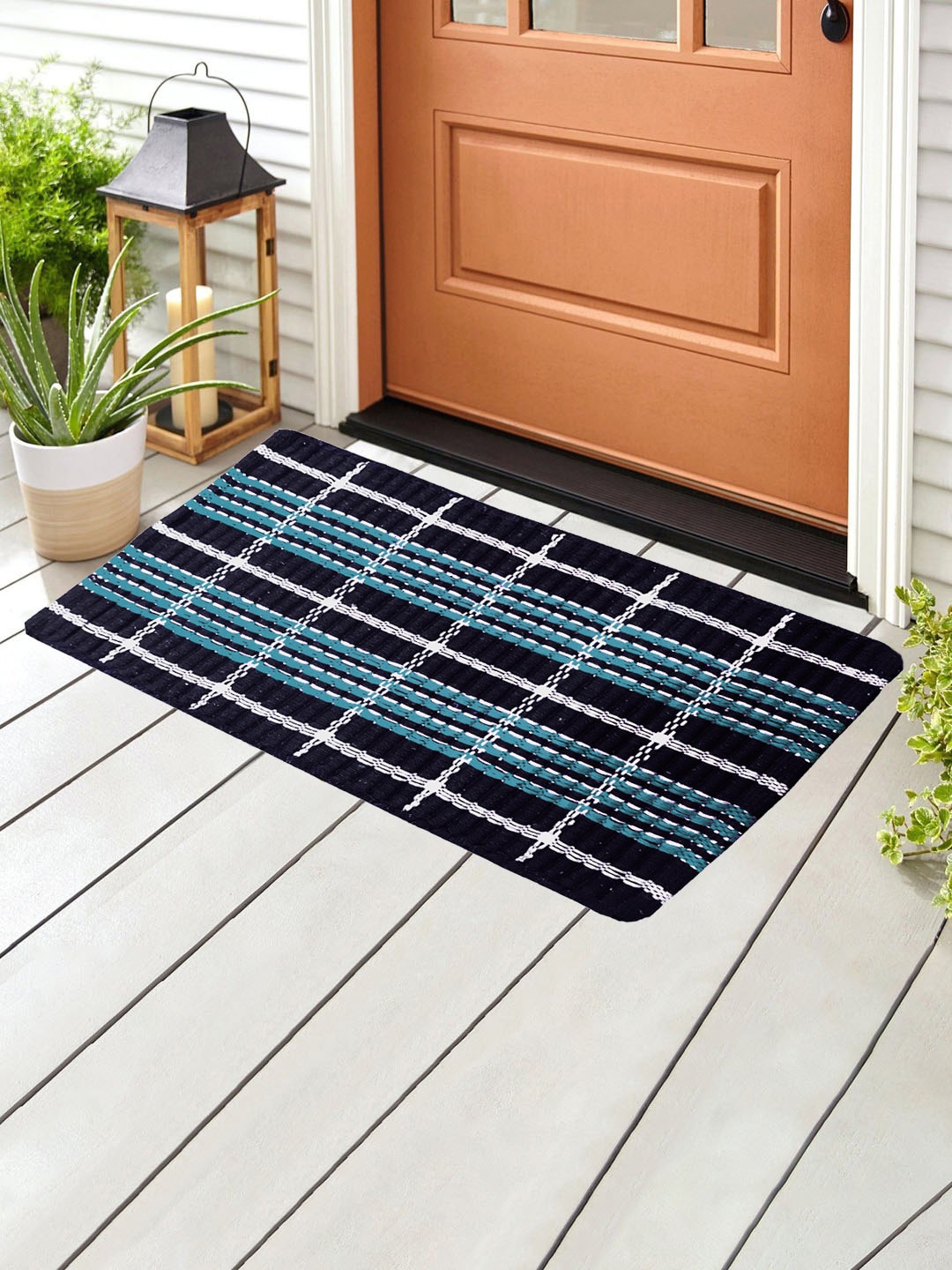 

WEAVERS VILLA Blue & White Self-Designed Cotton Doormat