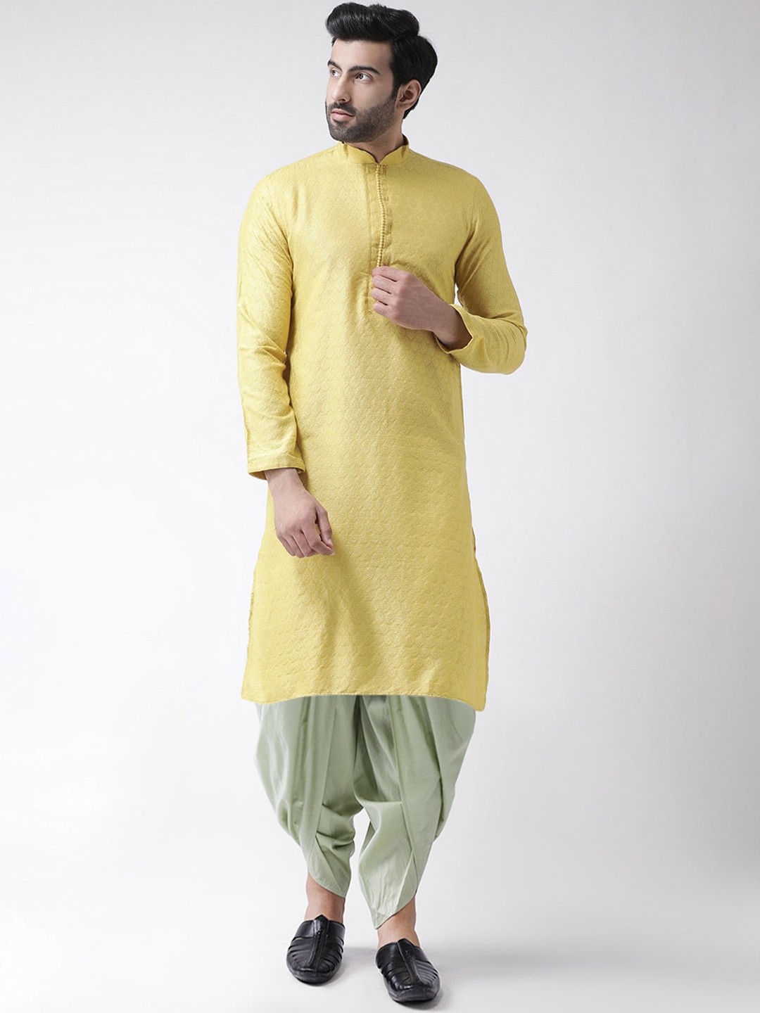 

KISAH Men Ethnic Motifs Woven Design Straight Kurta with Dhoti Pants, Gold