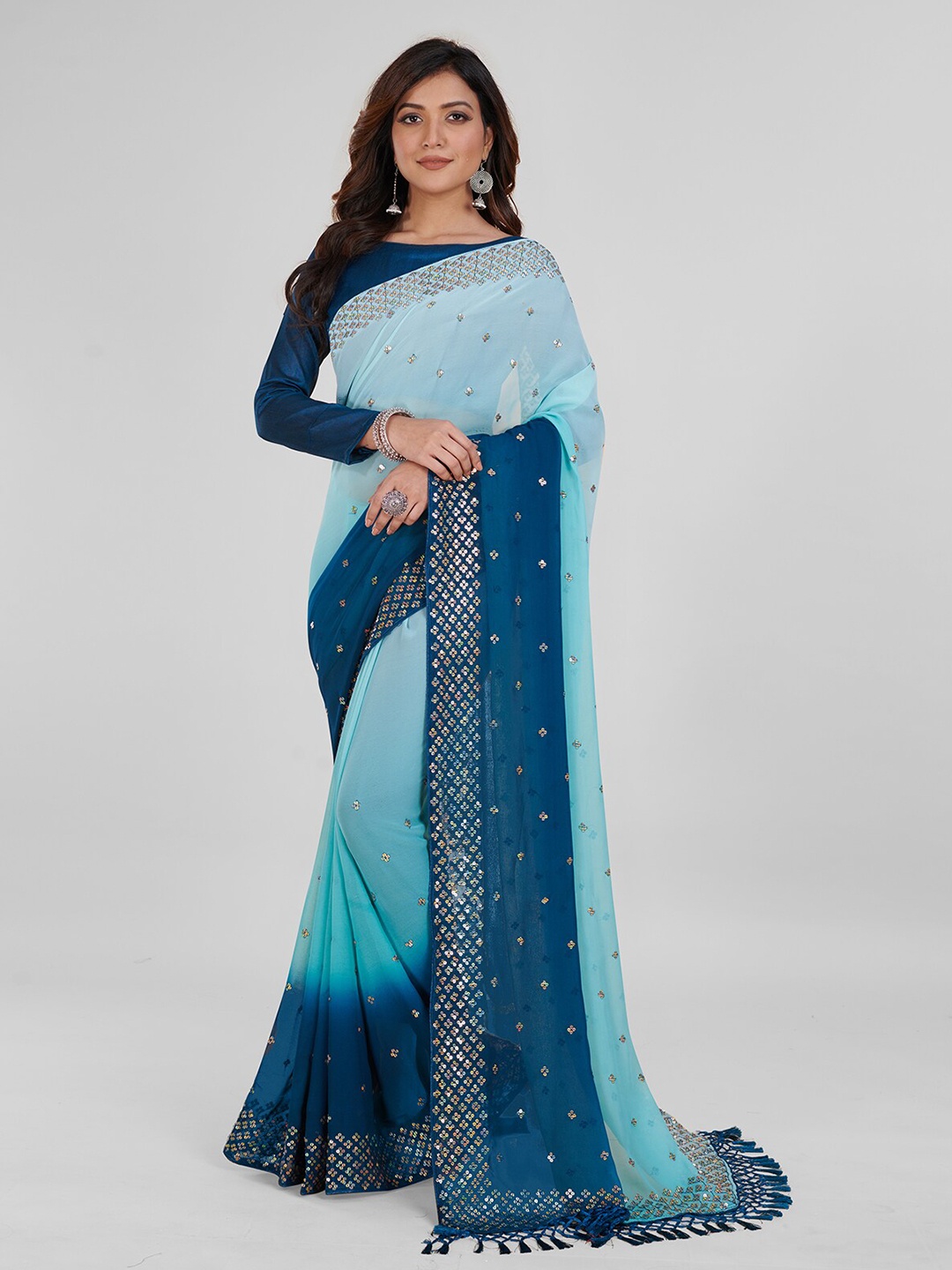 

Granthva Fab Sequinned Embellished Pure Georgette Saree, Teal