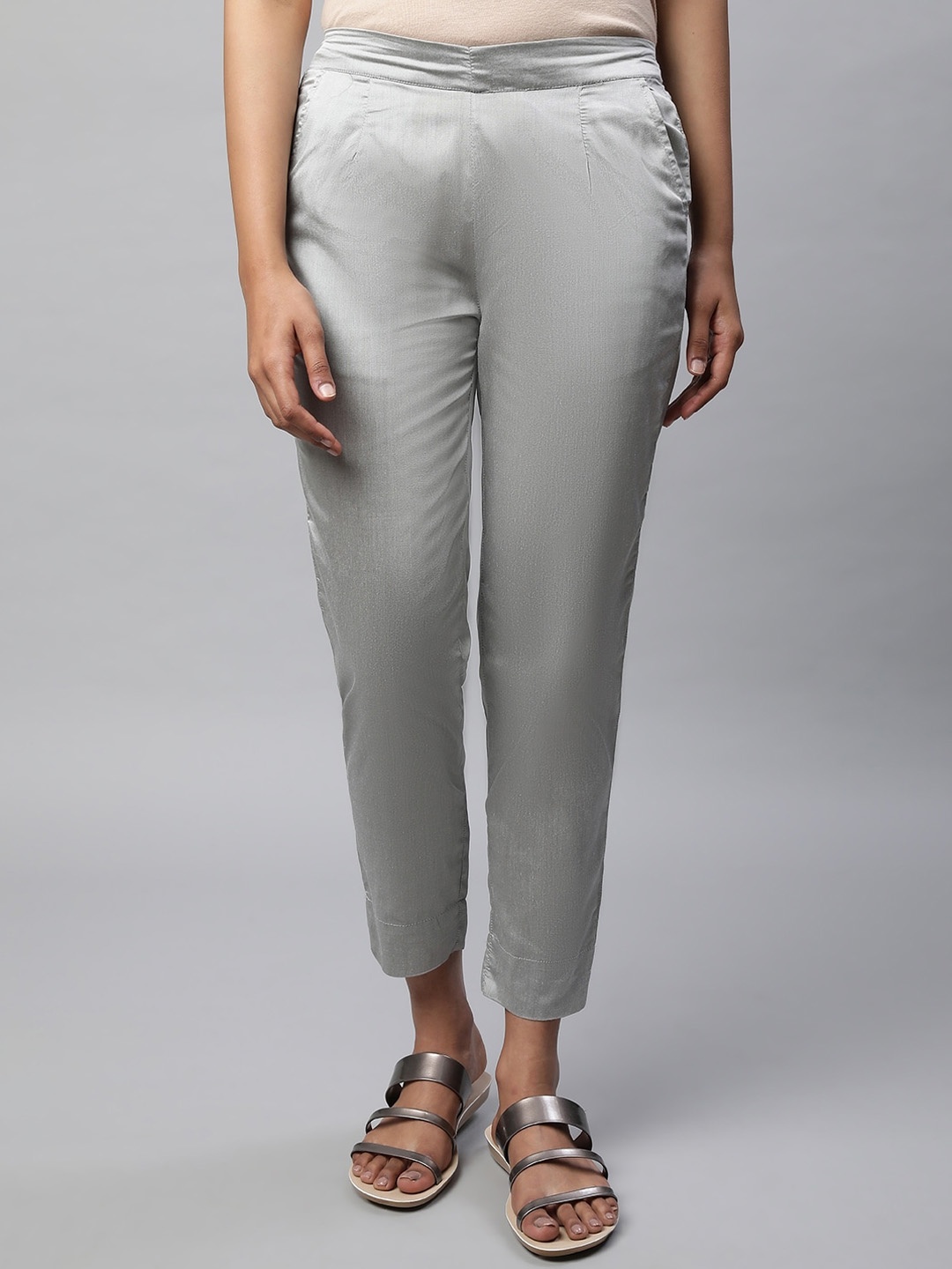 

AURELIA Women Mid-Rise Flat-Front Plain Cropped Trouser, Grey