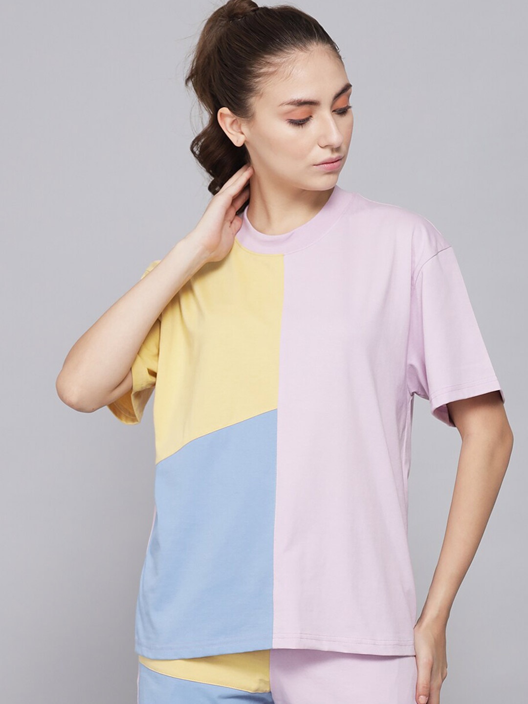 

GRIFFEL Women Colourblocked Pure Cotton T-shirt with Shorts, Purple