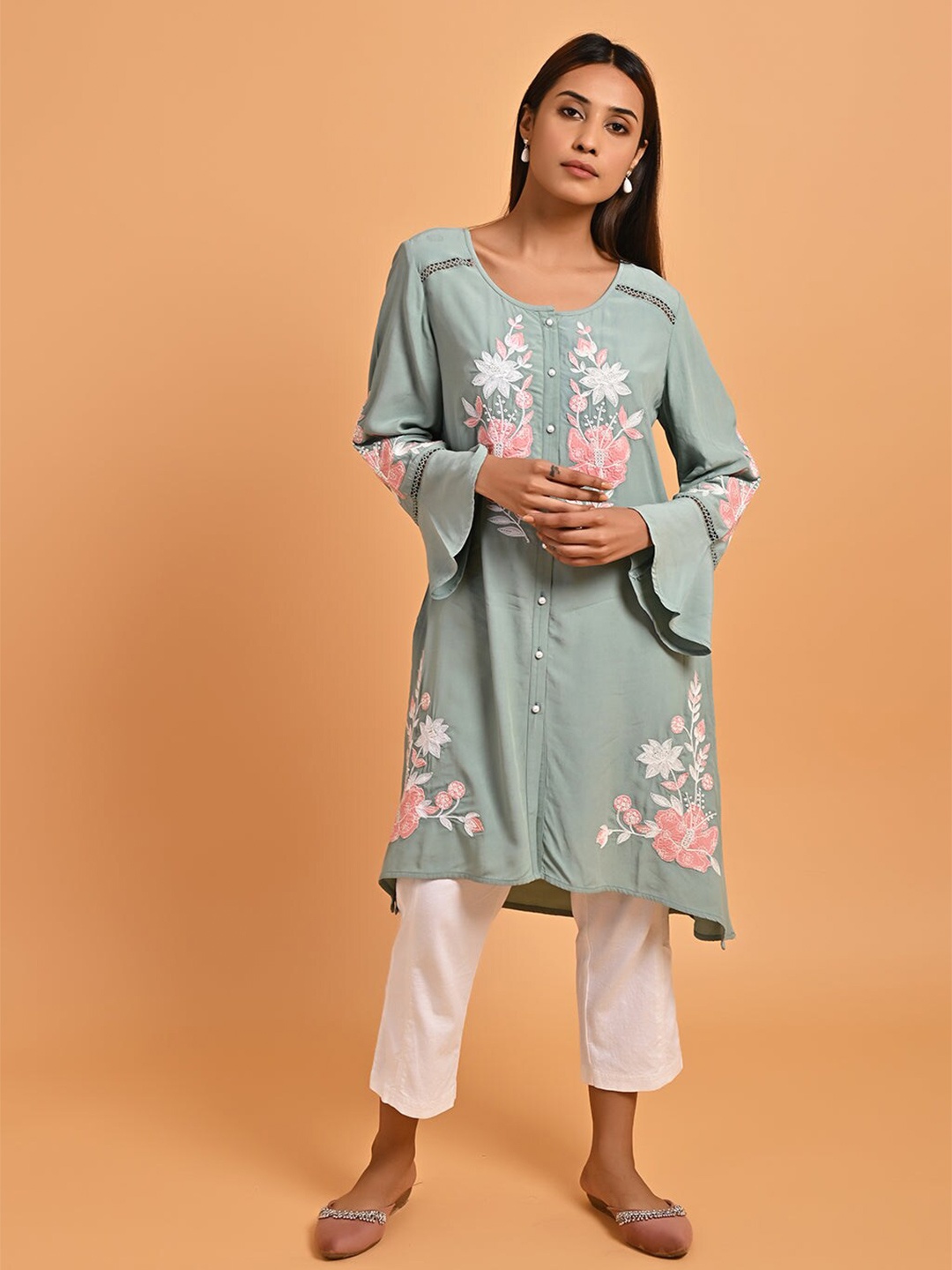 

Lakshita Floral Embroidered Round Neck Tunic, Sea green