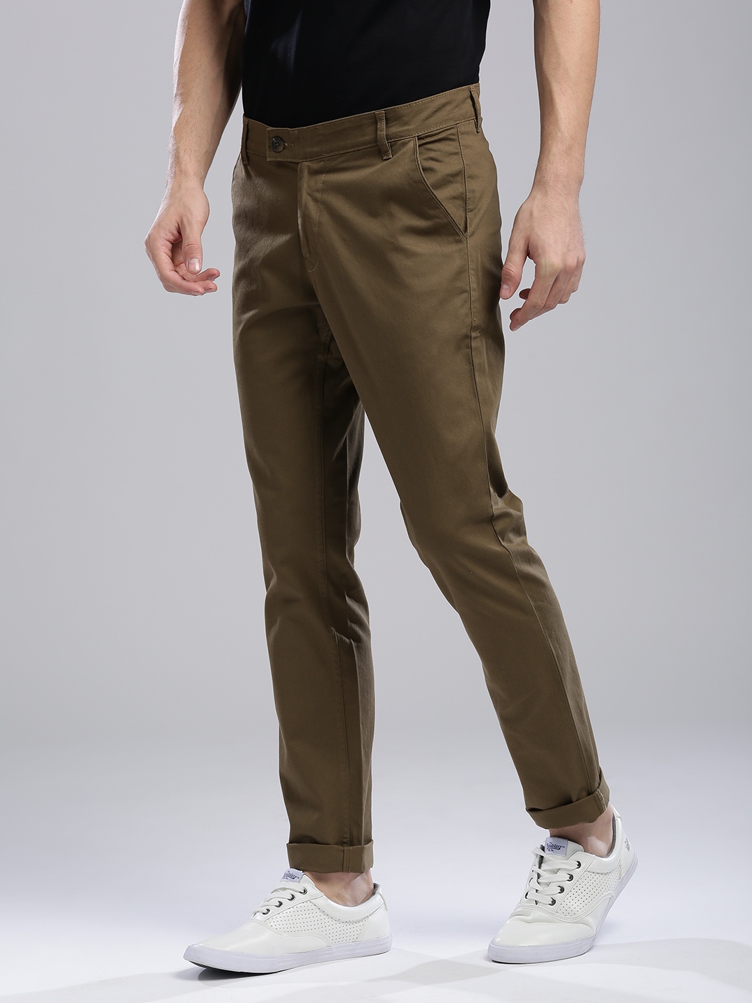 

Hubberholme Men Olive Brown Slim Fit Solid Chinos