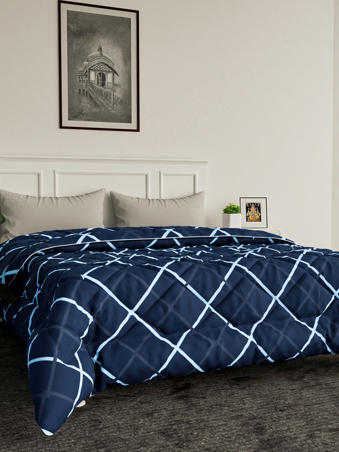 

Kuber Industries Blue & White Geometric Microfiber AC Room 210 GSM Double Bed Comforter