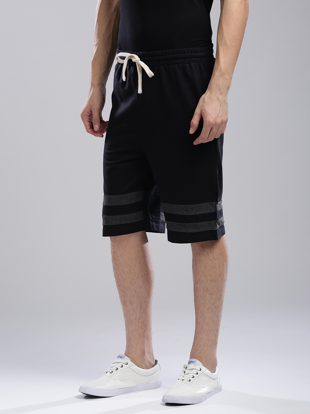 

Hubberholme Men Navy Blue Solid Casual Shorts