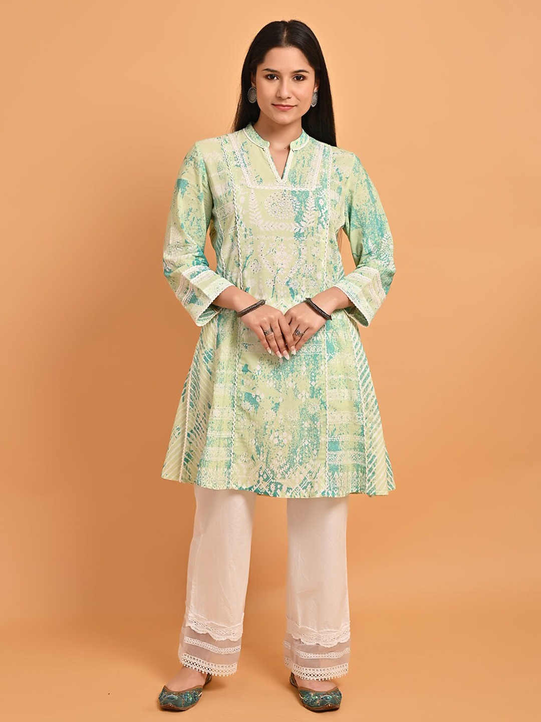 

Lakshita Abstract Printed Lace Detail Georgette Kurta, Green