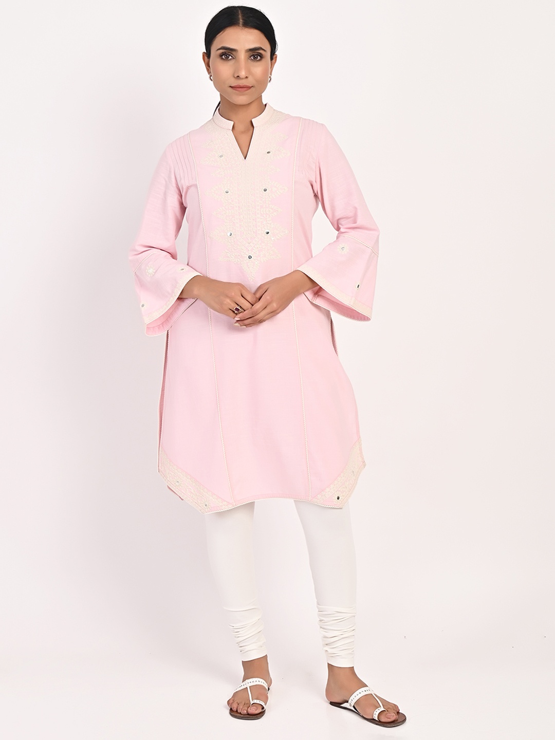

Lakshita Floral Embroidered Cotton Kurta, Pink